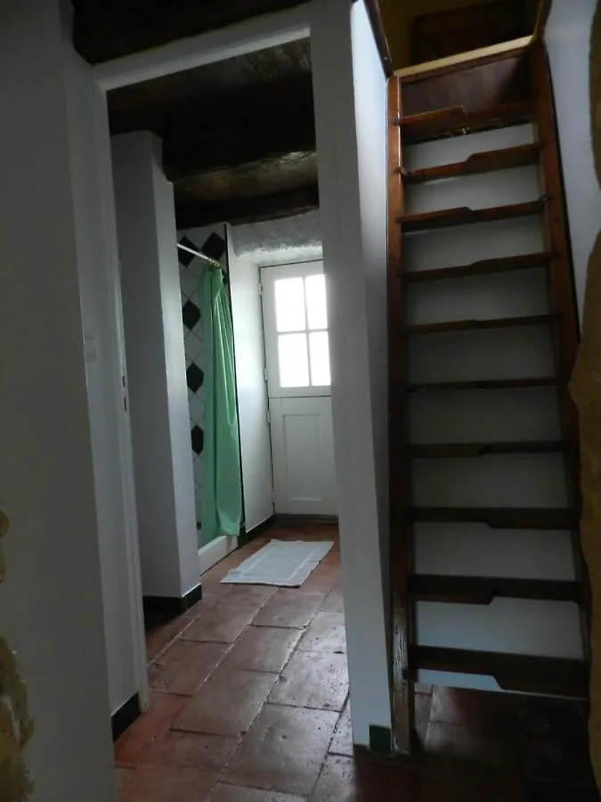 Casa de Férias Gites De Combelcau, Le Pigeonnier Flaugnac